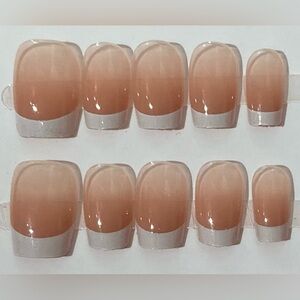 [S] 10Pcs Wearable Press on Nails Full Cover Short Classic French Style Nude